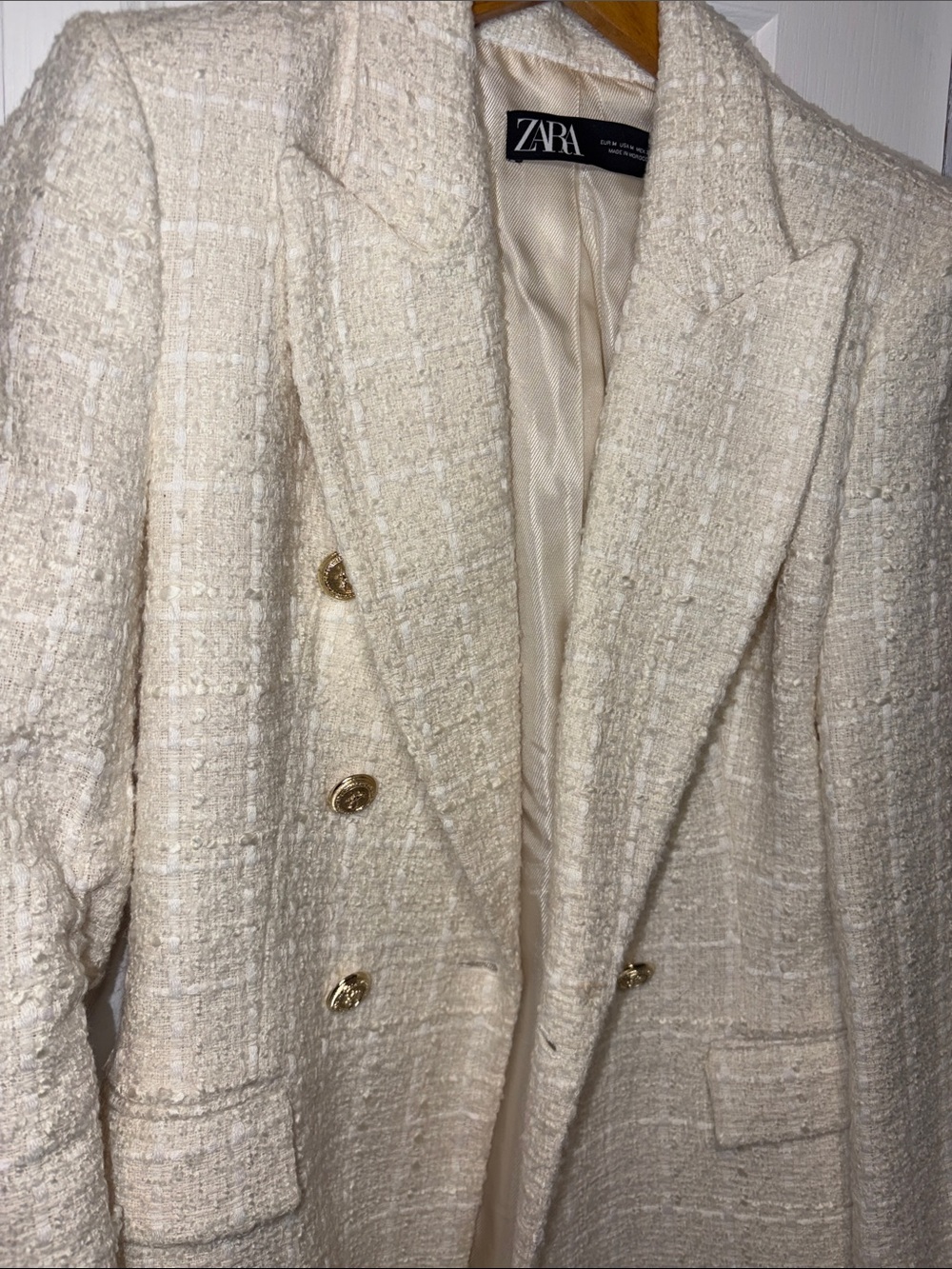 Zara Cream Bouclé Double-Breasted Blazer with Gold Buttons - Picture 11 of 11